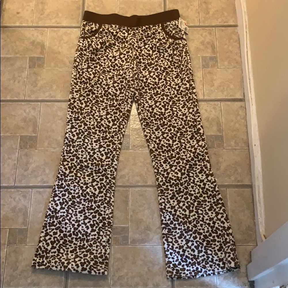 NWT a pair of animal print comfy pants